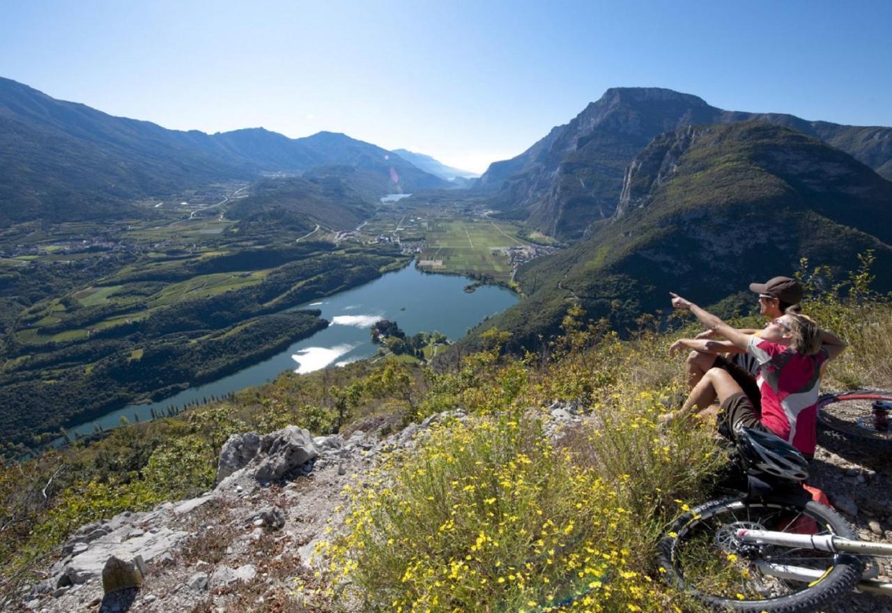 Appartamento Valle dei Laghi Calavino Esterno foto
